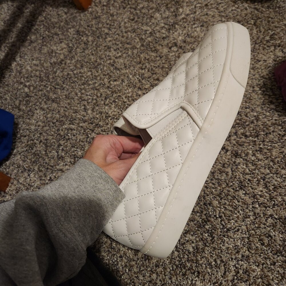 NWOT womens size 7 Soda brand slip on shoes